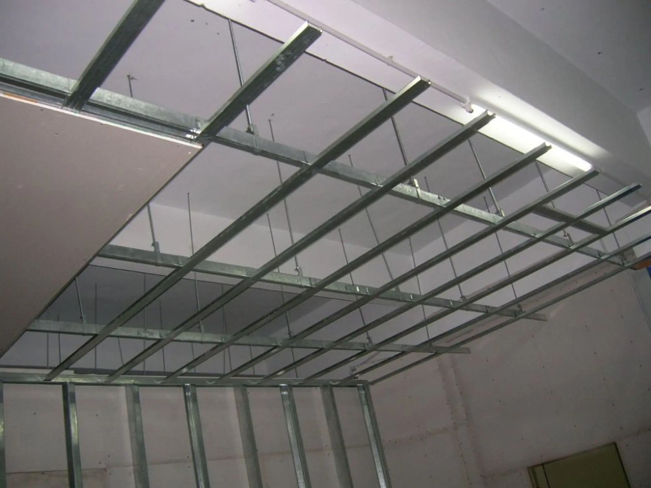 You are currently viewing Metal Furring: Applying a Suitable Ceiling Frame in Any Kind of Building