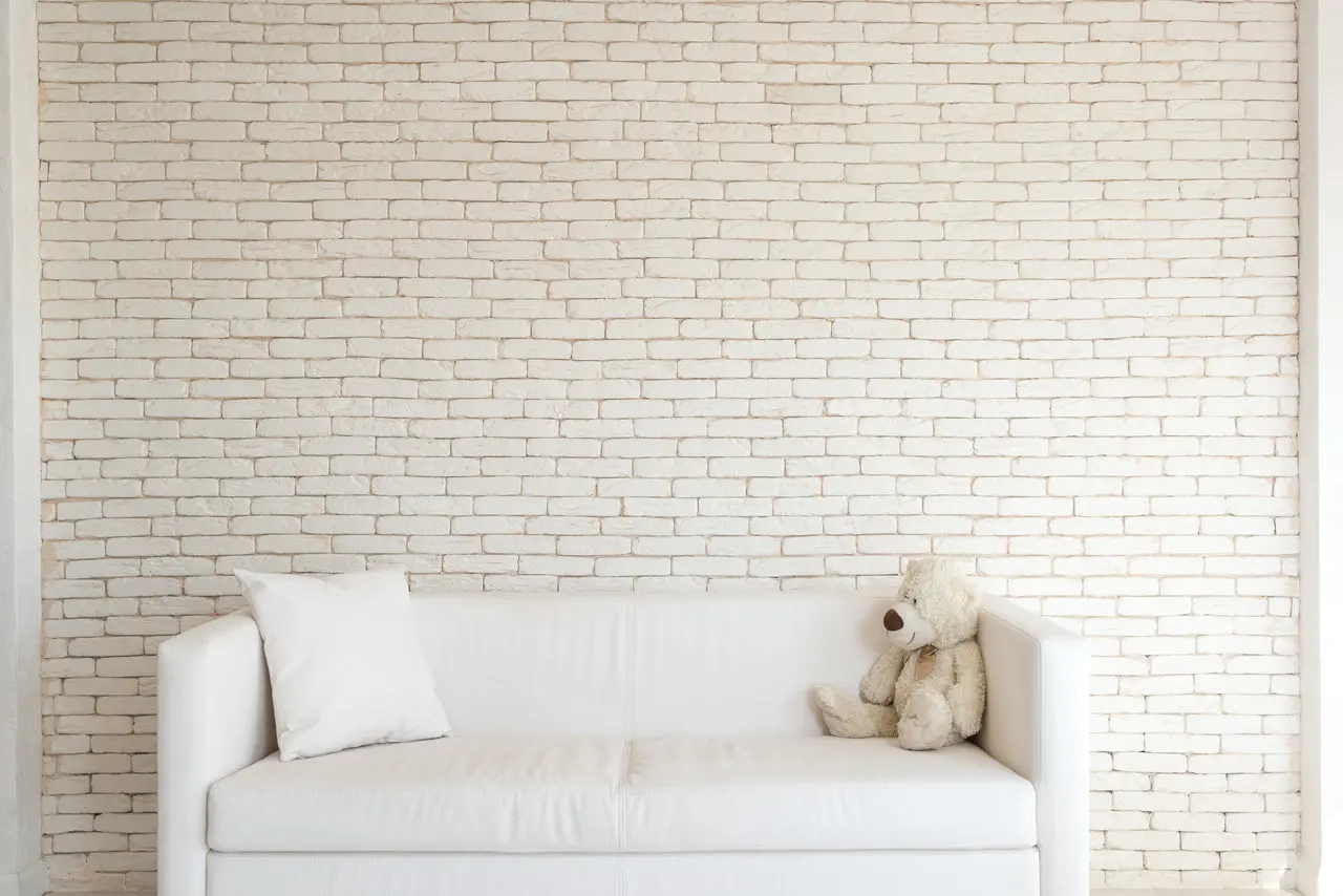 Read more about the article Drywall or Brick Wall: Which is Better for Your Home?